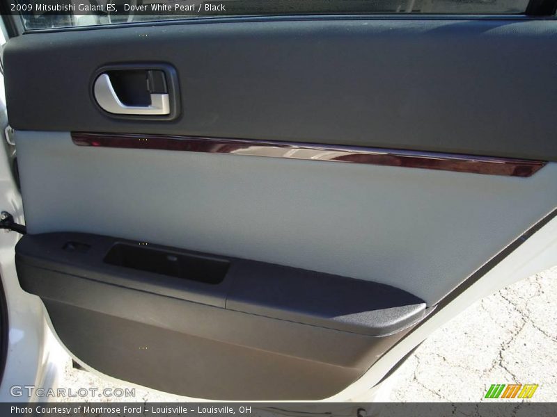 Dover White Pearl / Black 2009 Mitsubishi Galant ES