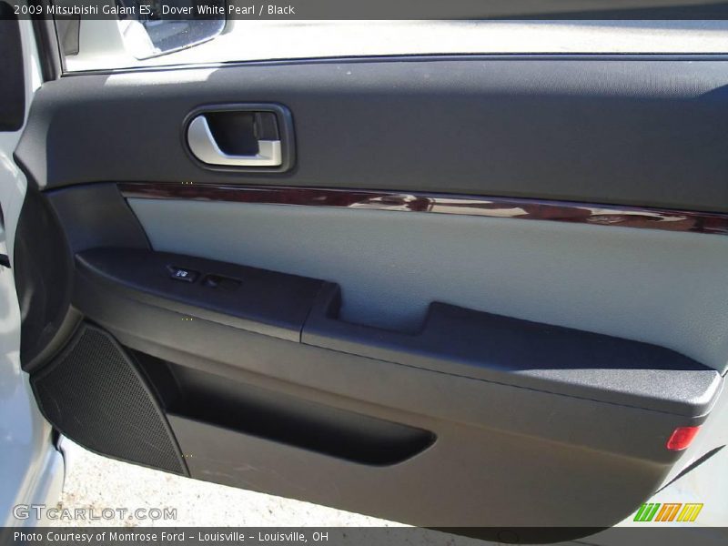 Dover White Pearl / Black 2009 Mitsubishi Galant ES