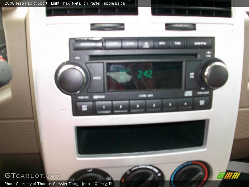 Light Khaki Metallic / Pastel Pebble Beige 2008 Jeep Patriot Sport