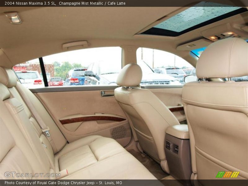 Champagne Mist Metallic / Cafe Latte 2004 Nissan Maxima 3.5 SL