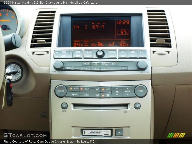 Champagne Mist Metallic / Cafe Latte 2004 Nissan Maxima 3.5 SL