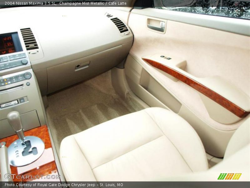 Champagne Mist Metallic / Cafe Latte 2004 Nissan Maxima 3.5 SL