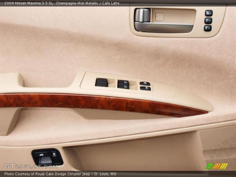 Champagne Mist Metallic / Cafe Latte 2004 Nissan Maxima 3.5 SL