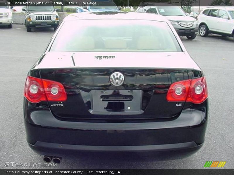 Black / Pure Beige 2005 Volkswagen Jetta 2.5 Sedan