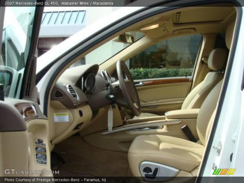 Alabaster White / Macadamia 2007 Mercedes-Benz GL 450