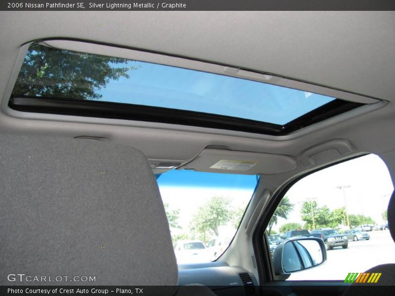 Silver Lightning Metallic / Graphite 2006 Nissan Pathfinder SE