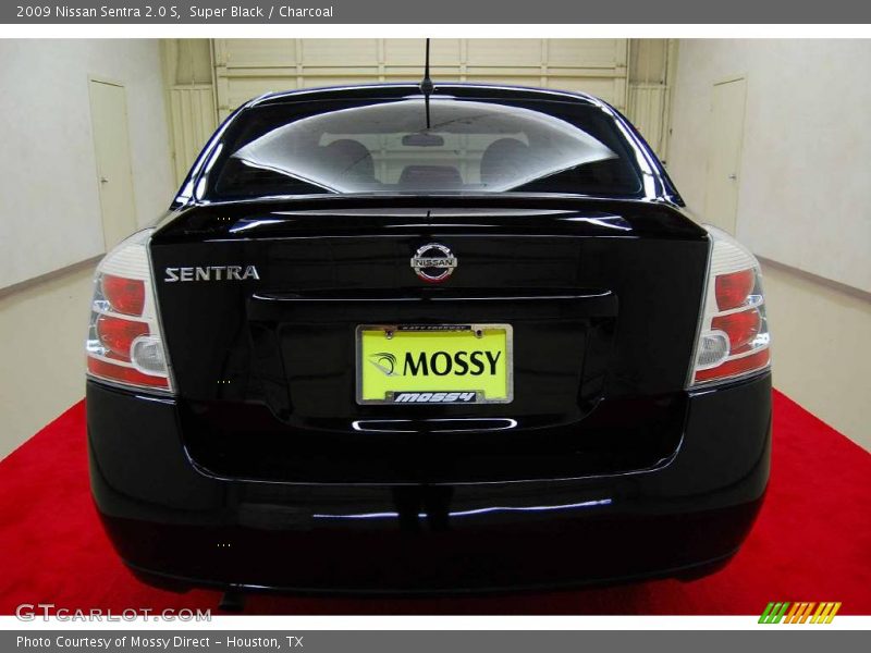 Super Black / Charcoal 2009 Nissan Sentra 2.0 S