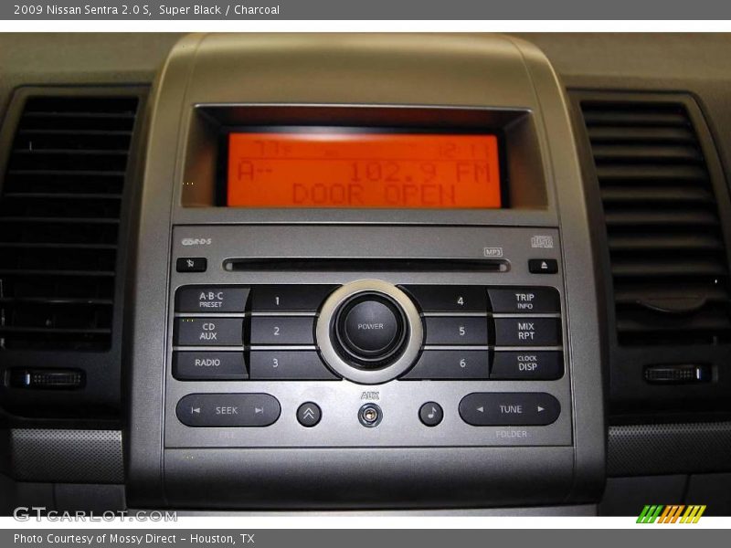 Super Black / Charcoal 2009 Nissan Sentra 2.0 S