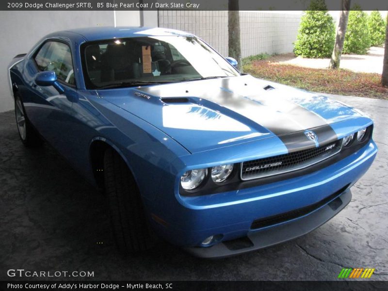 B5 Blue Pearl Coat / Dark Slate Gray 2009 Dodge Challenger SRT8
