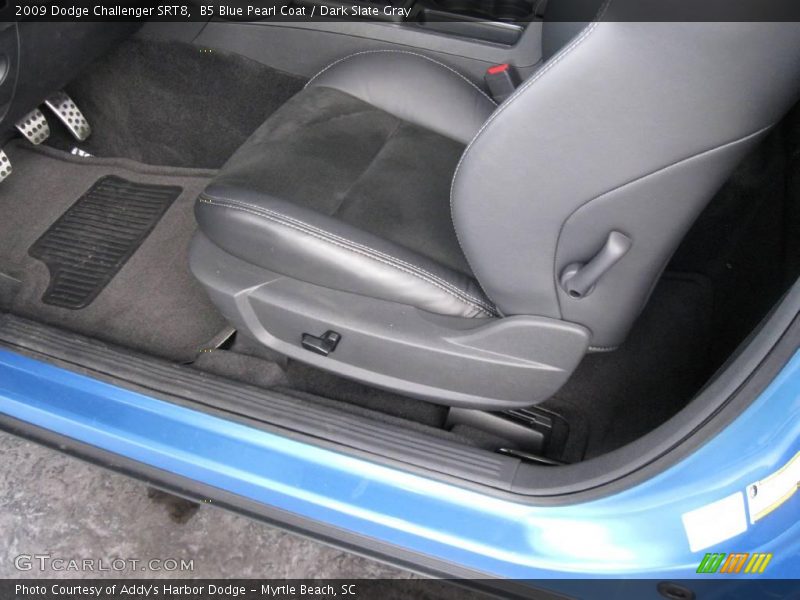 B5 Blue Pearl Coat / Dark Slate Gray 2009 Dodge Challenger SRT8