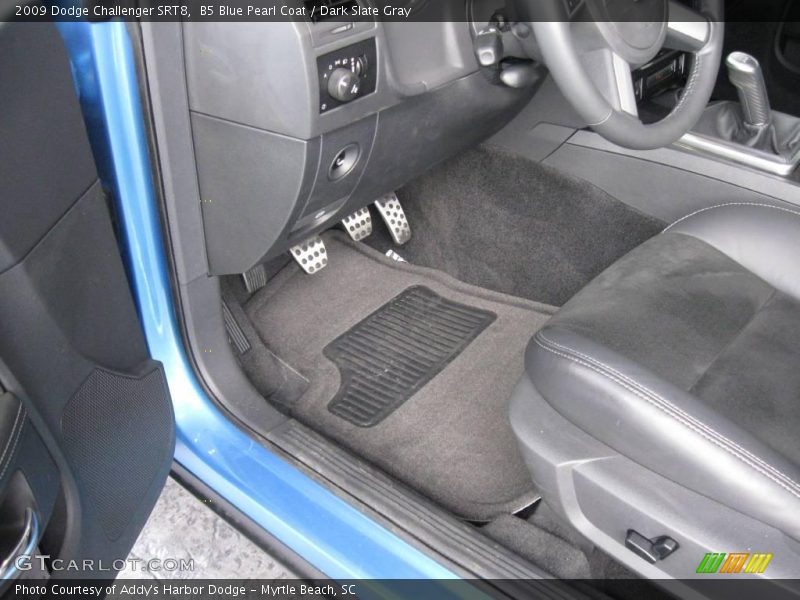 B5 Blue Pearl Coat / Dark Slate Gray 2009 Dodge Challenger SRT8