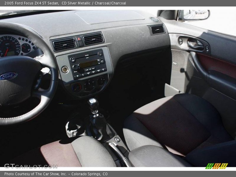 CD Silver Metallic / Charcoal/Charcoal 2005 Ford Focus ZX4 ST Sedan