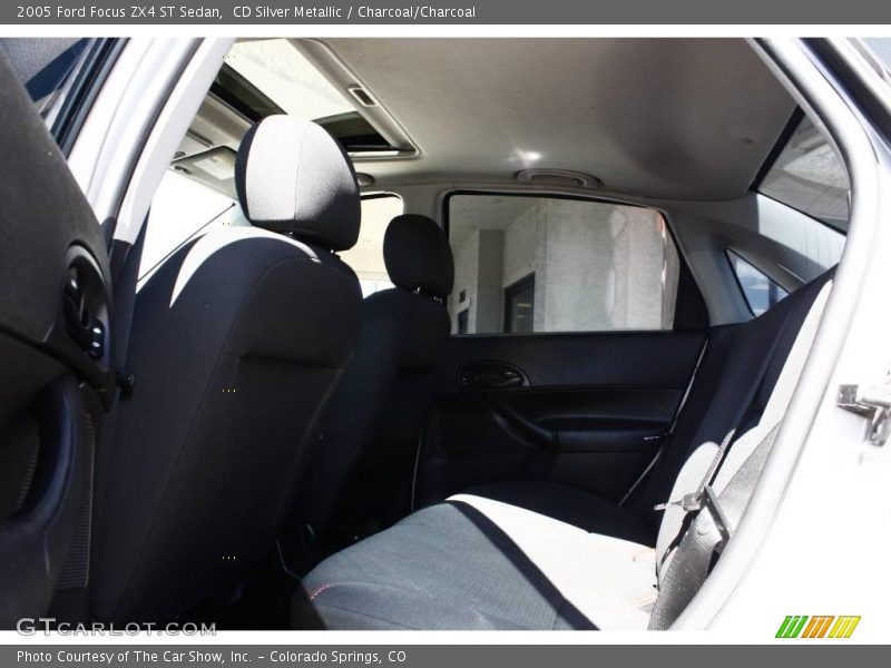 CD Silver Metallic / Charcoal/Charcoal 2005 Ford Focus ZX4 ST Sedan