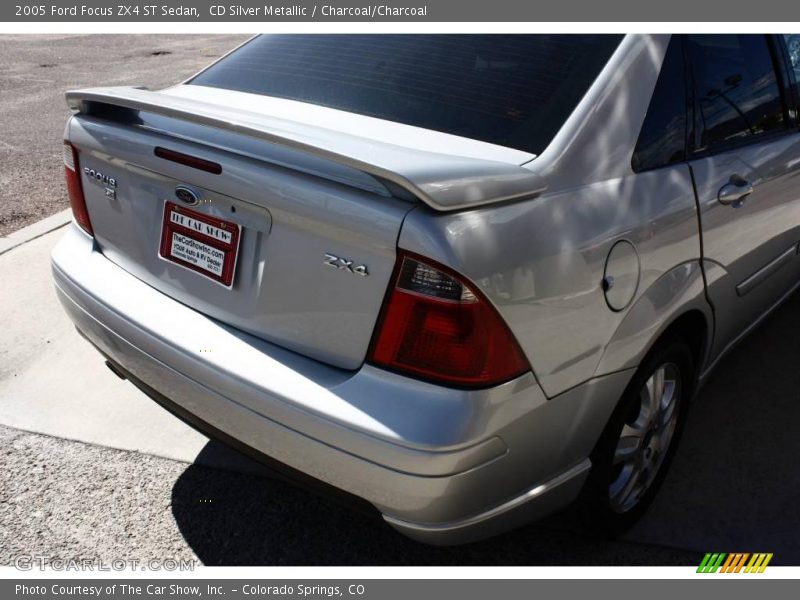 CD Silver Metallic / Charcoal/Charcoal 2005 Ford Focus ZX4 ST Sedan