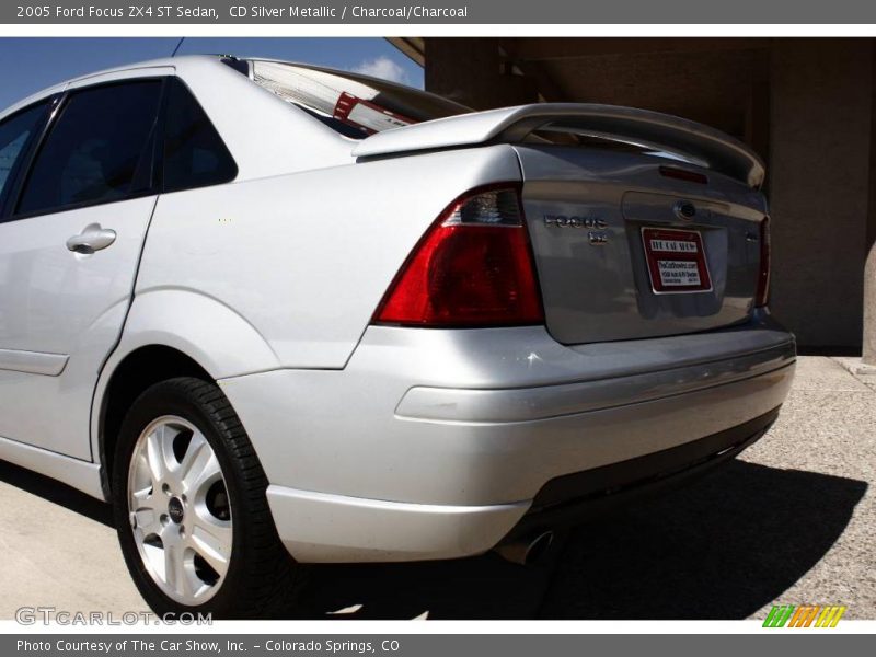 CD Silver Metallic / Charcoal/Charcoal 2005 Ford Focus ZX4 ST Sedan