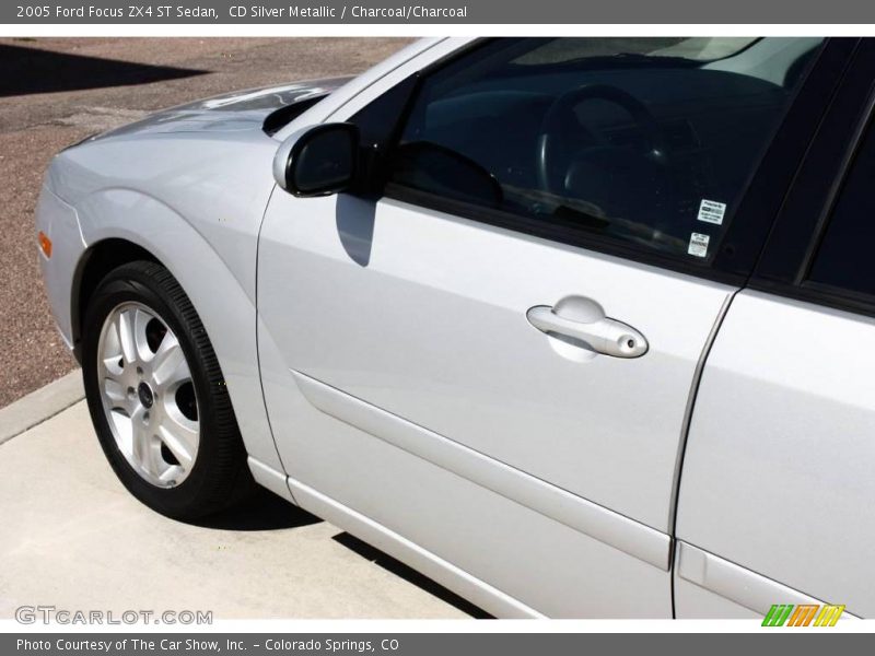 CD Silver Metallic / Charcoal/Charcoal 2005 Ford Focus ZX4 ST Sedan