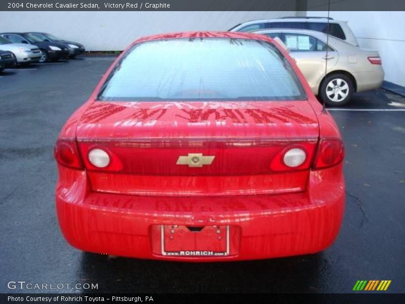 Victory Red / Graphite 2004 Chevrolet Cavalier Sedan
