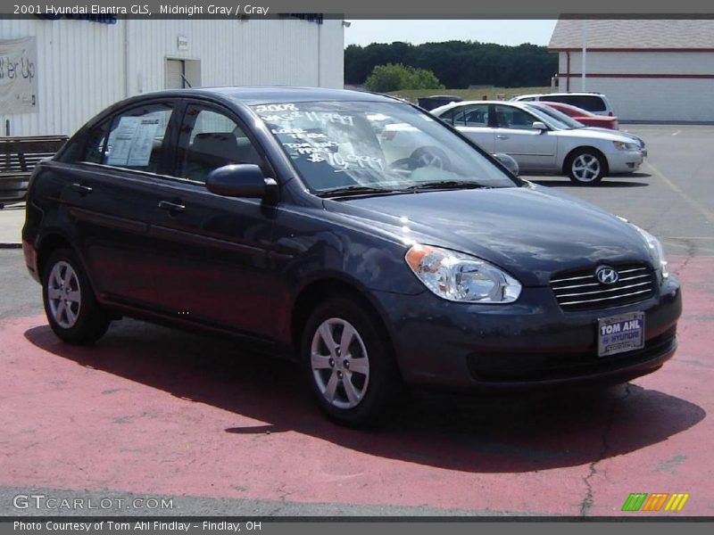 Midnight Gray / Gray 2001 Hyundai Elantra GLS