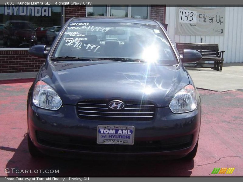 Midnight Gray / Gray 2001 Hyundai Elantra GLS