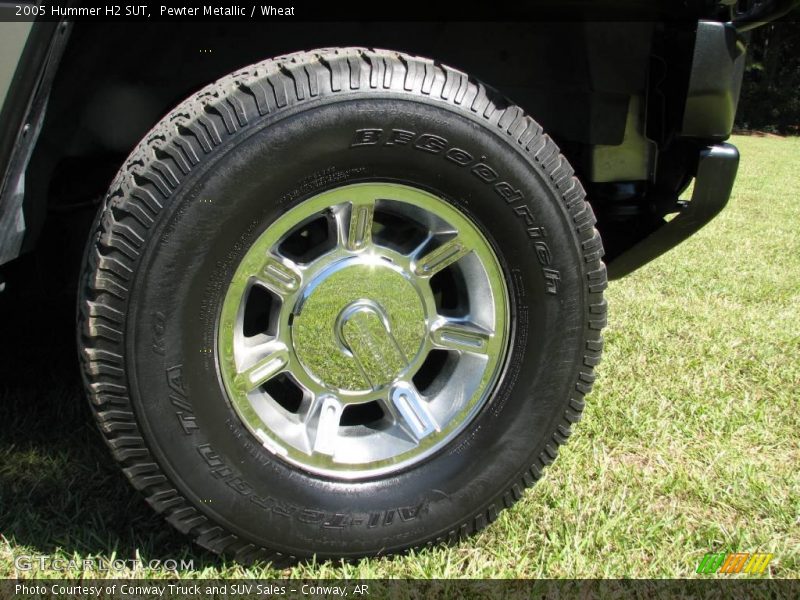Pewter Metallic / Wheat 2005 Hummer H2 SUT
