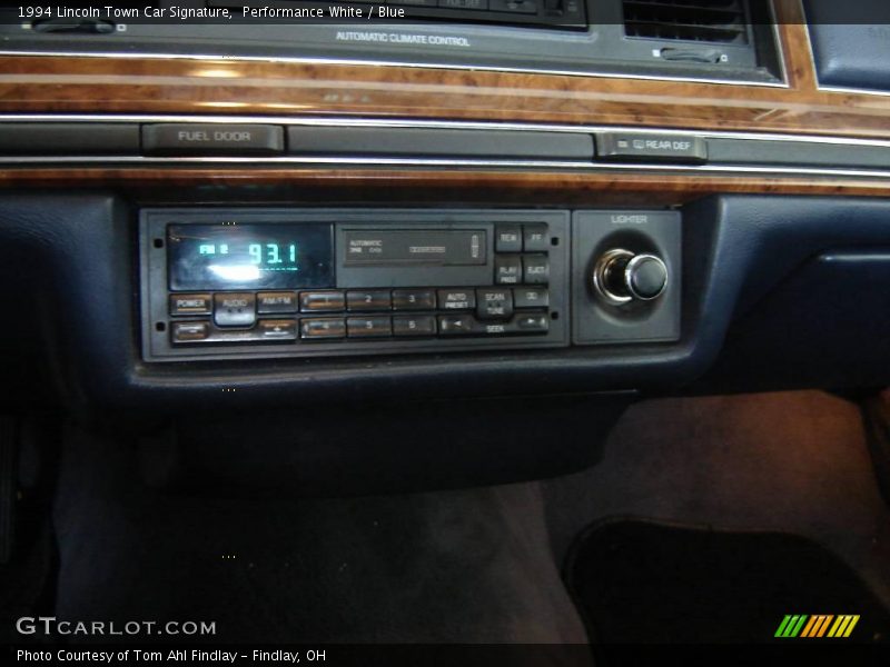 Performance White / Blue 1994 Lincoln Town Car Signature