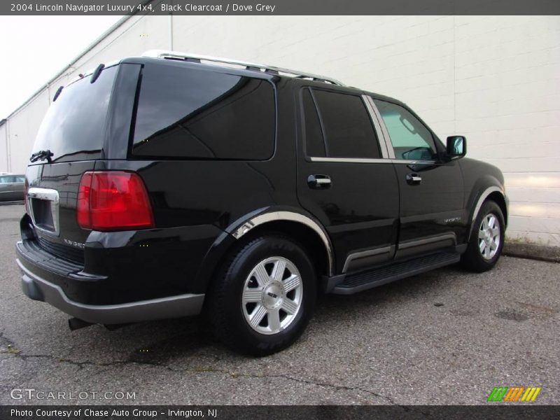 Black Clearcoat / Dove Grey 2004 Lincoln Navigator Luxury 4x4