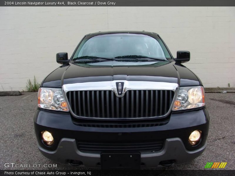 Black Clearcoat / Dove Grey 2004 Lincoln Navigator Luxury 4x4