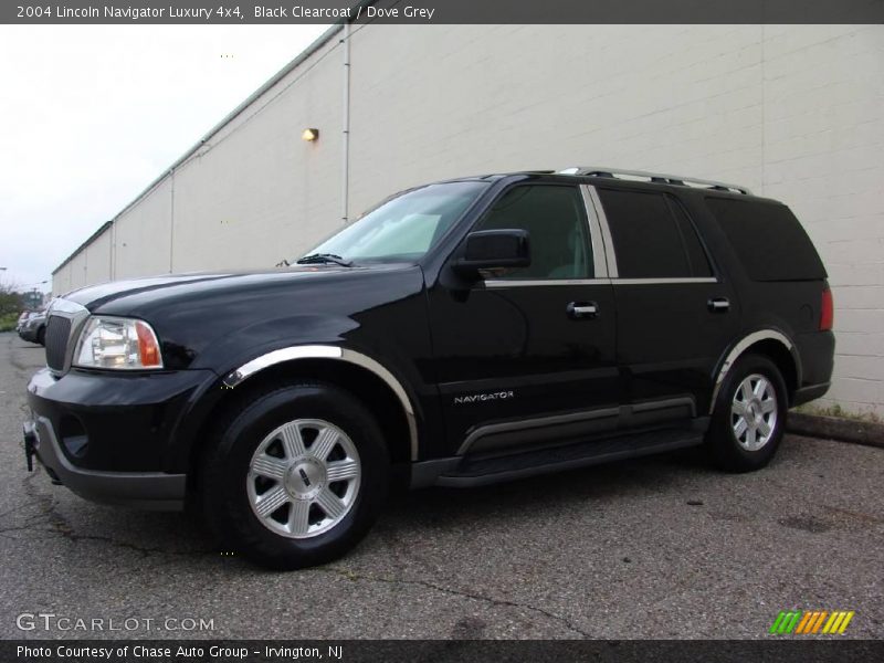 Black Clearcoat / Dove Grey 2004 Lincoln Navigator Luxury 4x4