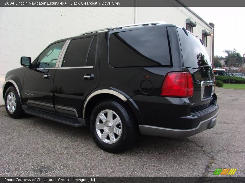 Black Clearcoat / Dove Grey 2004 Lincoln Navigator Luxury 4x4