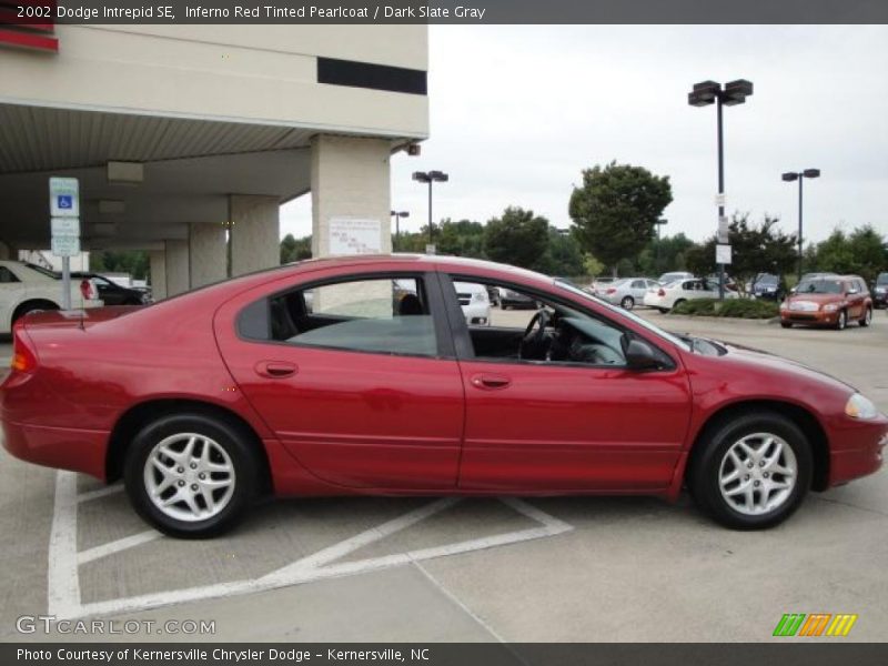 Inferno Red Tinted Pearlcoat / Dark Slate Gray 2002 Dodge Intrepid SE