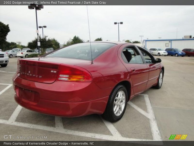 Inferno Red Tinted Pearlcoat / Dark Slate Gray 2002 Dodge Intrepid SE