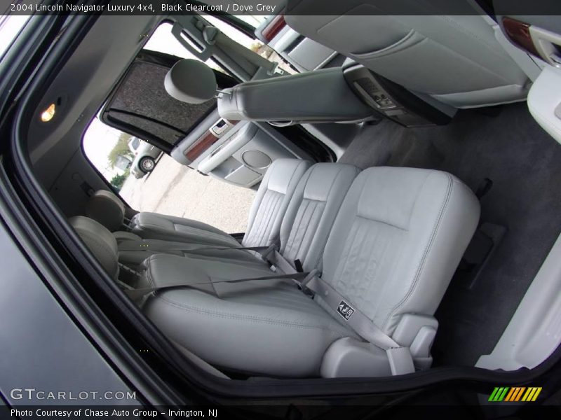 Black Clearcoat / Dove Grey 2004 Lincoln Navigator Luxury 4x4
