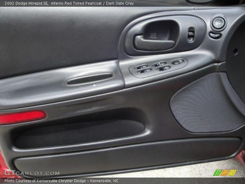 Inferno Red Tinted Pearlcoat / Dark Slate Gray 2002 Dodge Intrepid SE