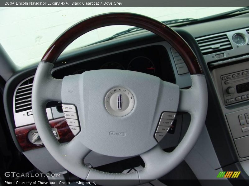 Black Clearcoat / Dove Grey 2004 Lincoln Navigator Luxury 4x4