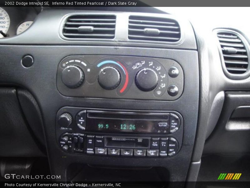 Inferno Red Tinted Pearlcoat / Dark Slate Gray 2002 Dodge Intrepid SE