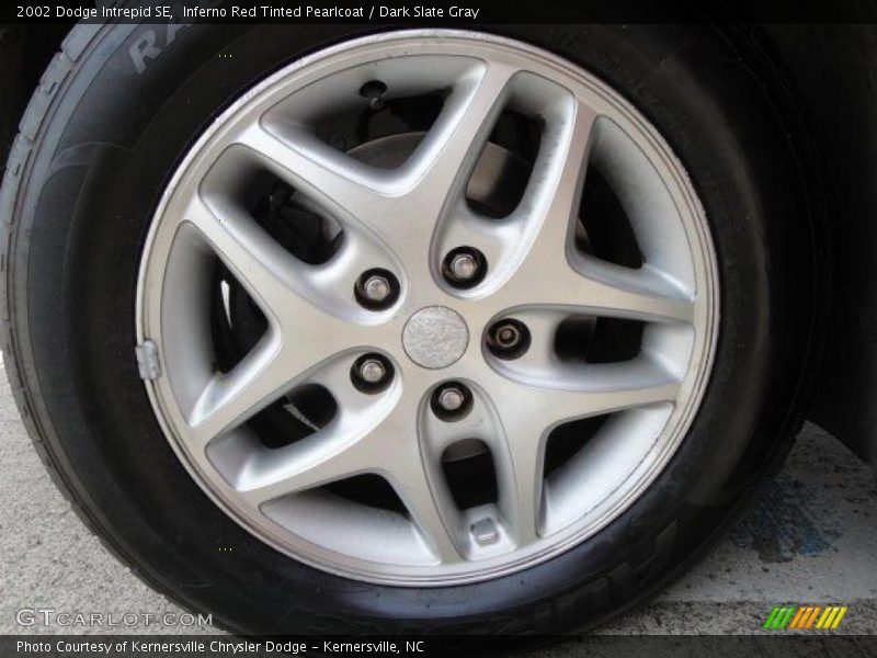 Inferno Red Tinted Pearlcoat / Dark Slate Gray 2002 Dodge Intrepid SE
