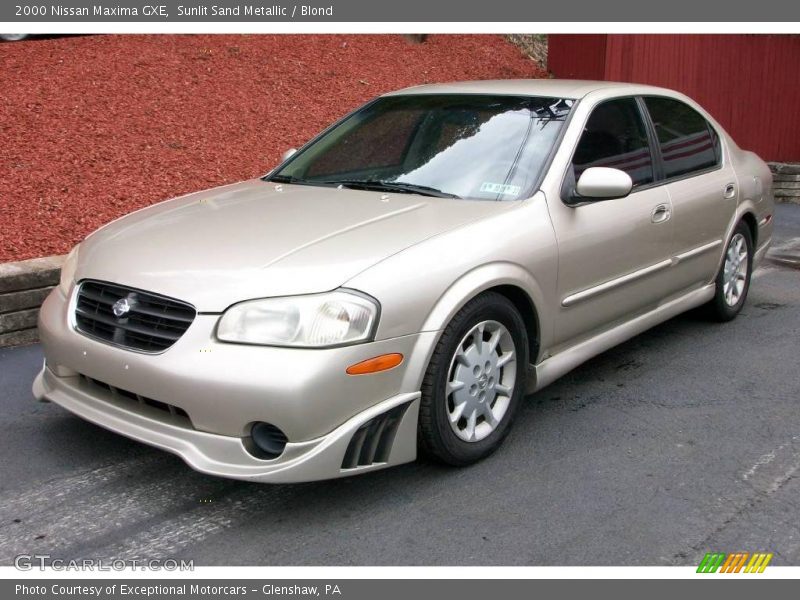 Sunlit Sand Metallic / Blond 2000 Nissan Maxima GXE