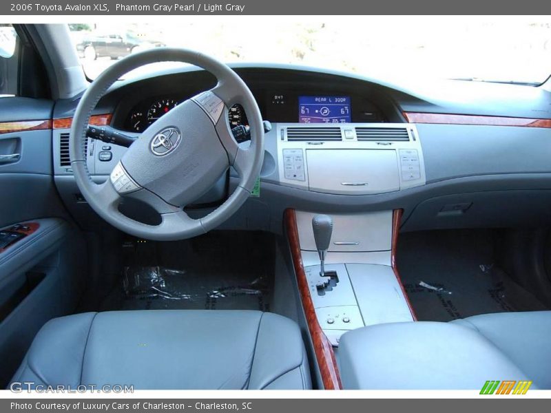 Phantom Gray Pearl / Light Gray 2006 Toyota Avalon XLS