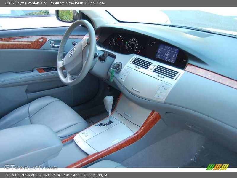 Phantom Gray Pearl / Light Gray 2006 Toyota Avalon XLS