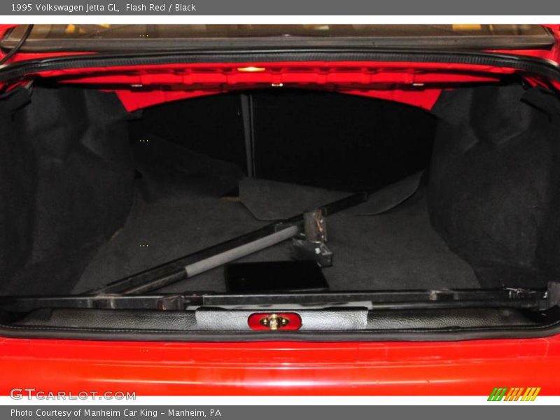 Flash Red / Black 1995 Volkswagen Jetta GL