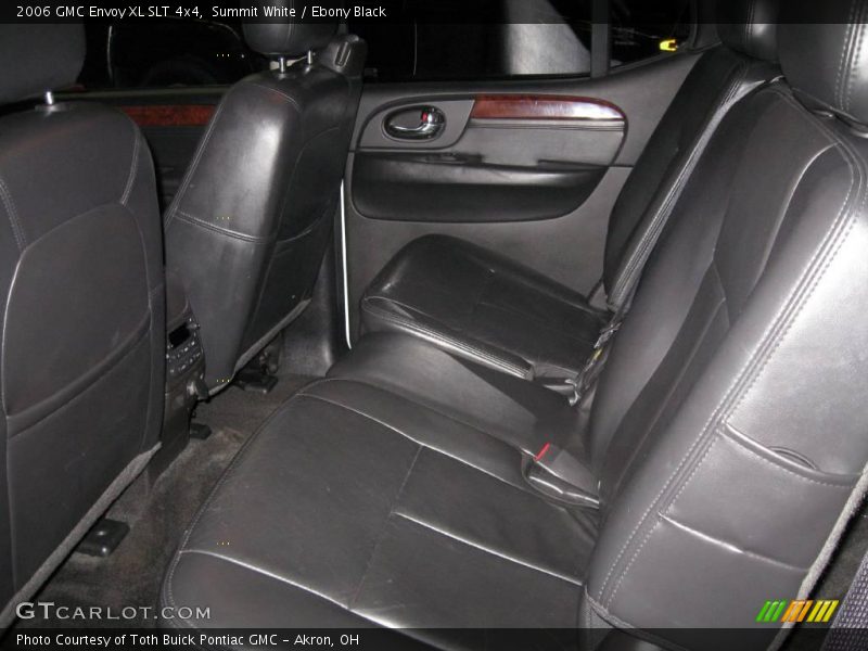 Summit White / Ebony Black 2006 GMC Envoy XL SLT 4x4