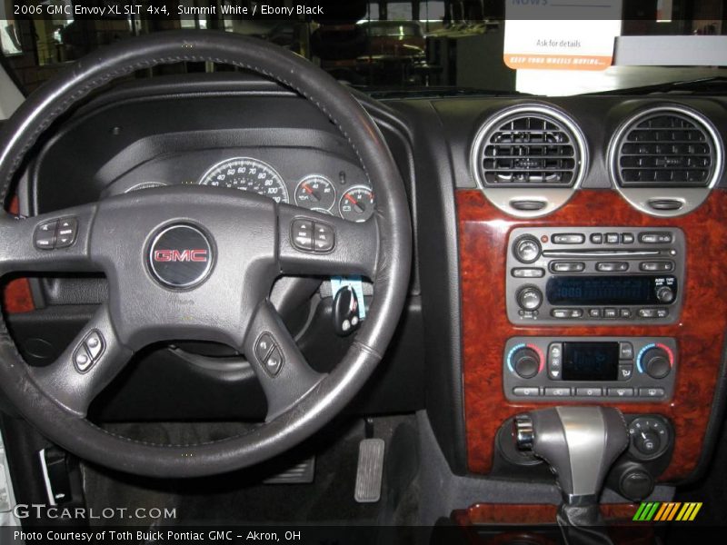 Summit White / Ebony Black 2006 GMC Envoy XL SLT 4x4
