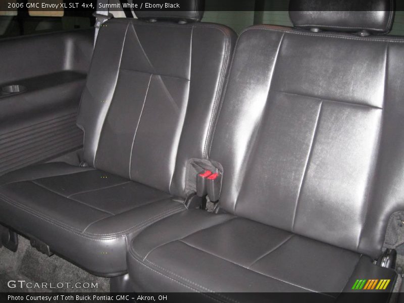 Summit White / Ebony Black 2006 GMC Envoy XL SLT 4x4