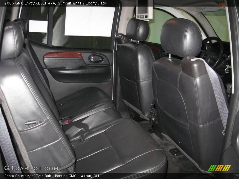 Summit White / Ebony Black 2006 GMC Envoy XL SLT 4x4