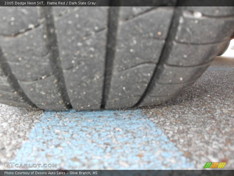 Flame Red / Dark Slate Gray 2005 Dodge Neon SXT