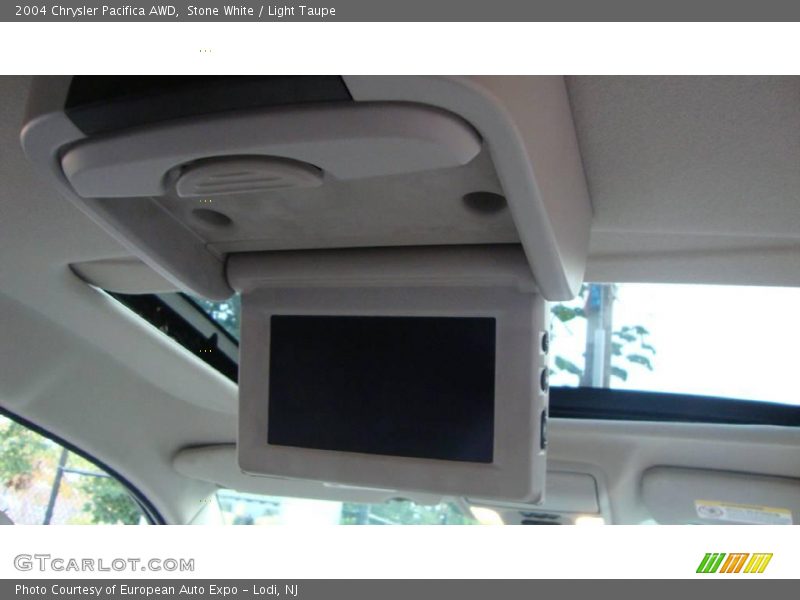 Stone White / Light Taupe 2004 Chrysler Pacifica AWD