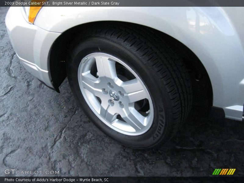 Bright Silver Metallic / Dark Slate Gray 2009 Dodge Caliber SXT