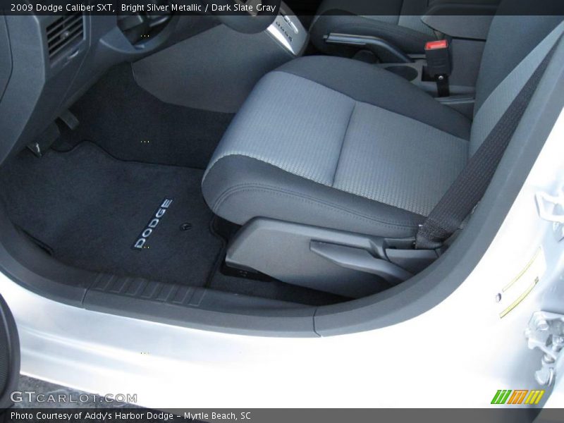 Bright Silver Metallic / Dark Slate Gray 2009 Dodge Caliber SXT