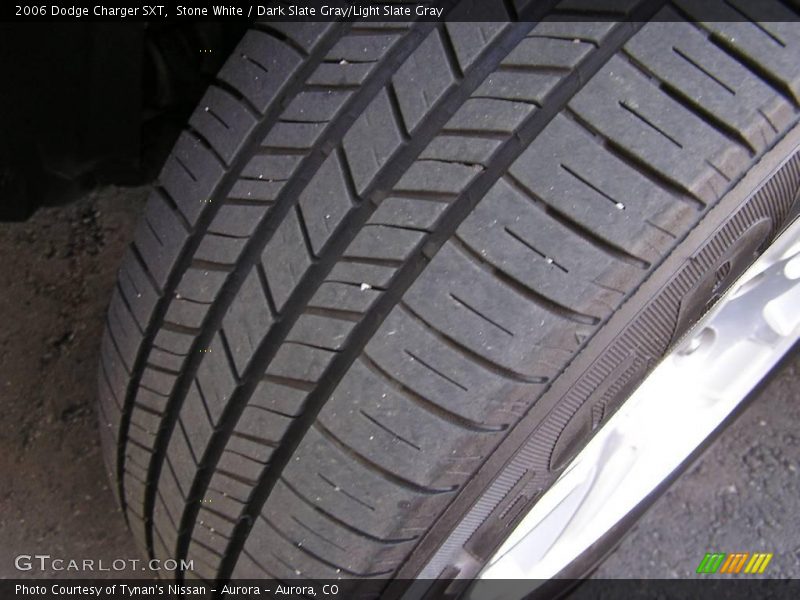 Stone White / Dark Slate Gray/Light Slate Gray 2006 Dodge Charger SXT