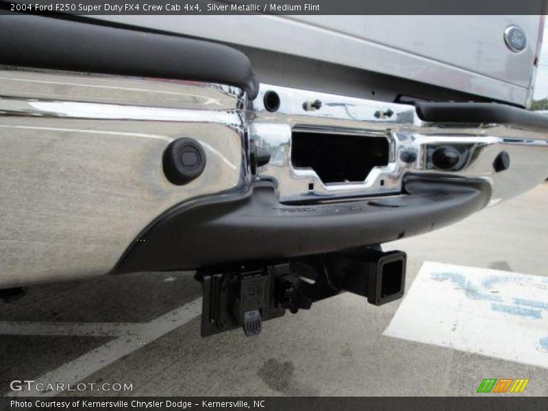 Silver Metallic / Medium Flint 2004 Ford F250 Super Duty FX4 Crew Cab 4x4